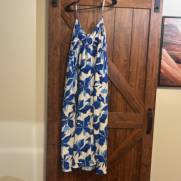 A new day brand (target). Size medium. Royal blue. - Picture 2 of 3